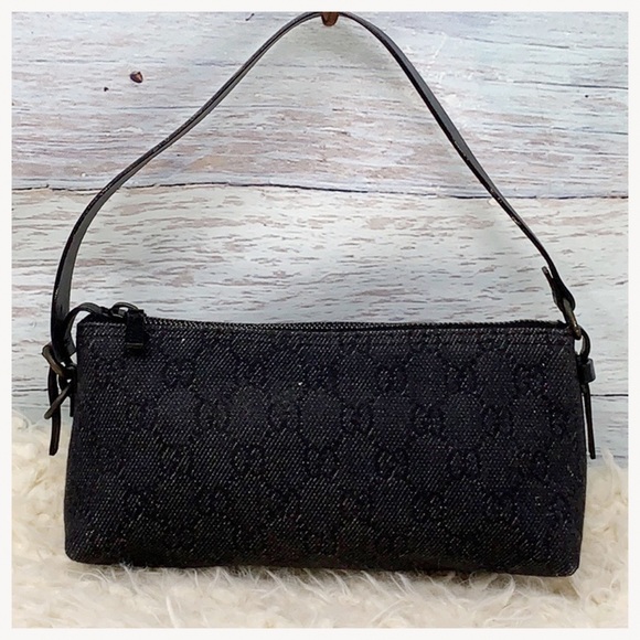 gucci clutch monogram